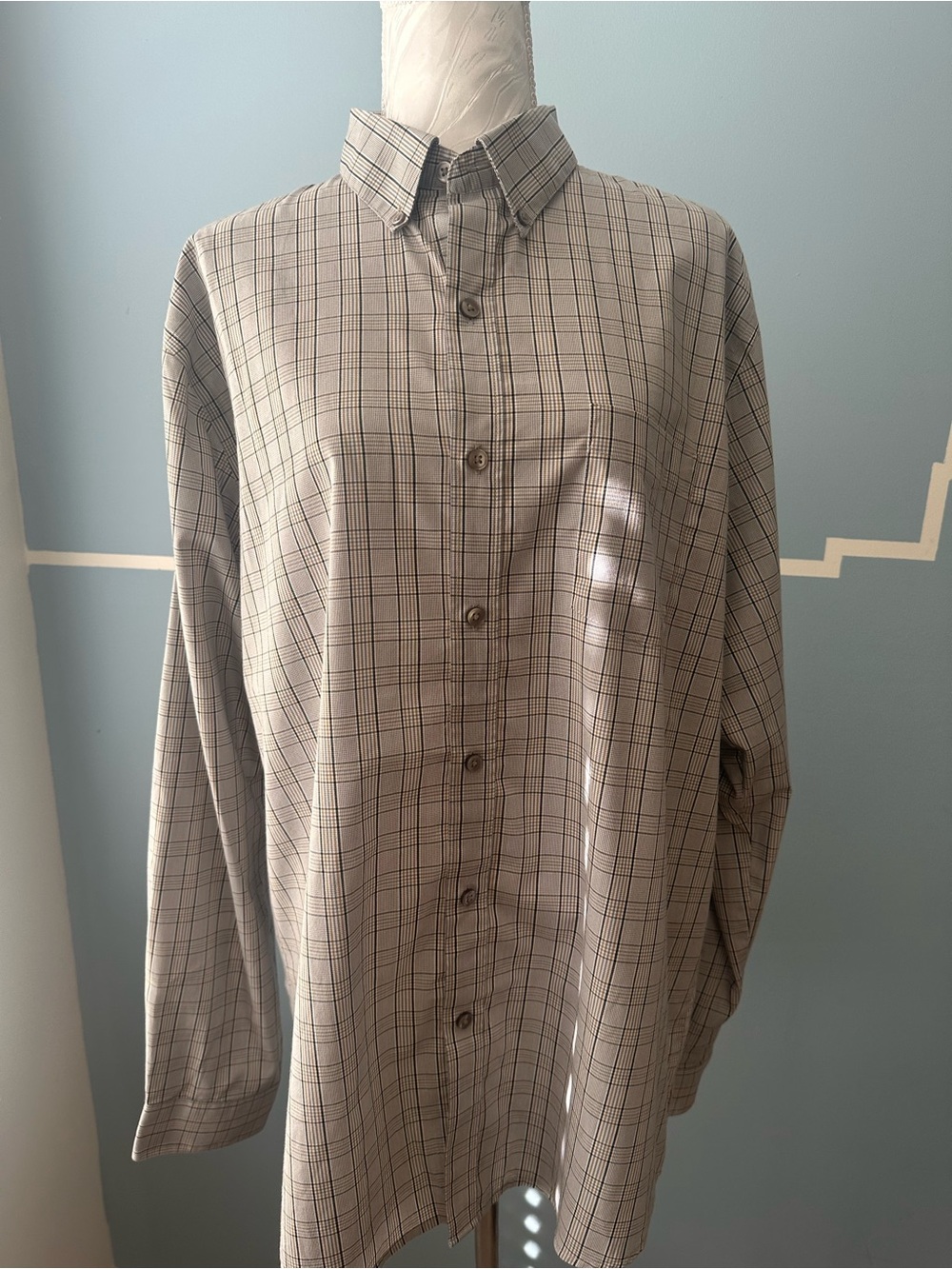 Van Heusen Men's Gray Plaid Button-Up Dress Shirt